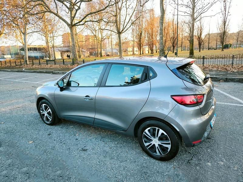Usata Renault Clio IV 75 CV (55 kW) 2015 Grigio Berlina