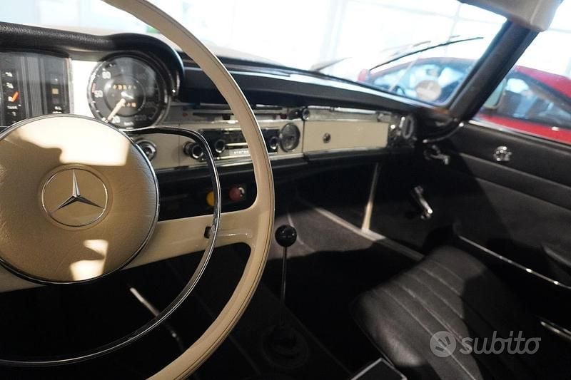 Usata Mercedes 230 150 CV (110 kW) 1960 Bianco Cabrio