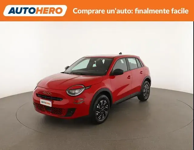 Usata Fiat 600 110 CV (80 kW) 2025 Rosso SUV