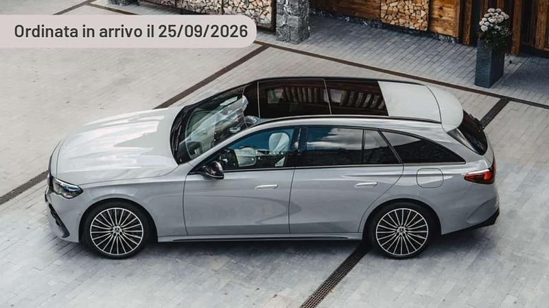 Nuova Mercedes E300 AMG Line Premium 313 CV (230 kW) 2026 Argento Station wagon