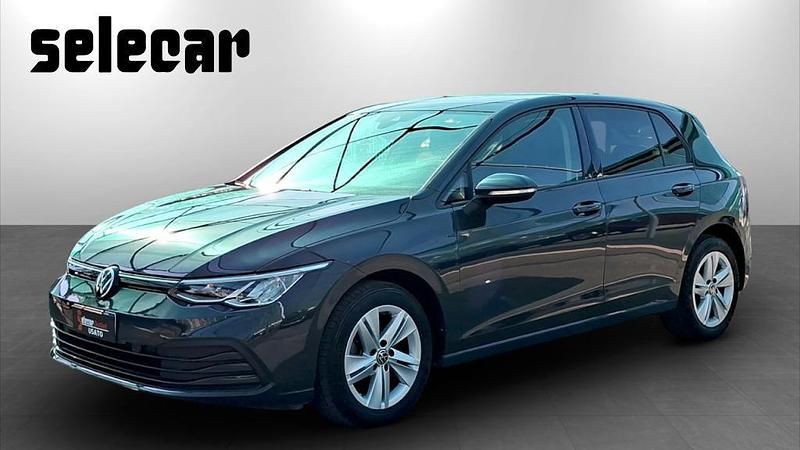 Usata VW Golf VII Life 115 CV (84 kW) 2021 Grigio urano Utilitaria