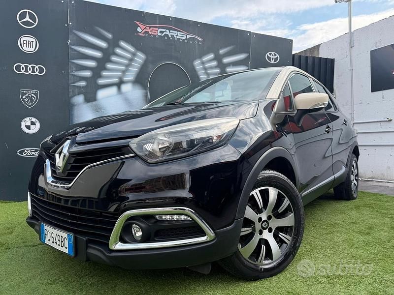 Usata Renault Captur Iconic 90 CV (66 kW) 2016 Nero SUV