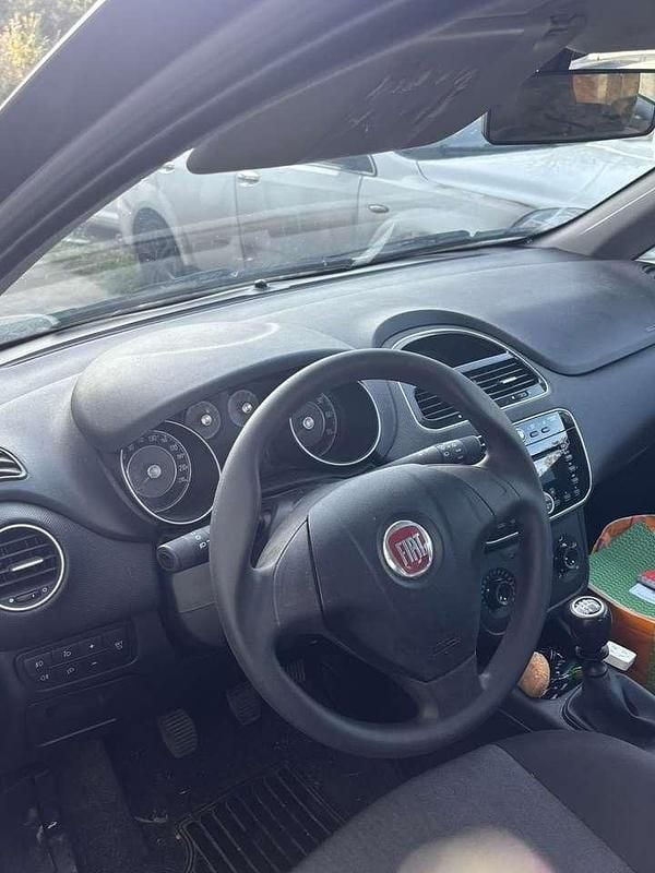 Usata Fiat Punto Street 77 CV (56 kW) 2016 Nero Utilitaria