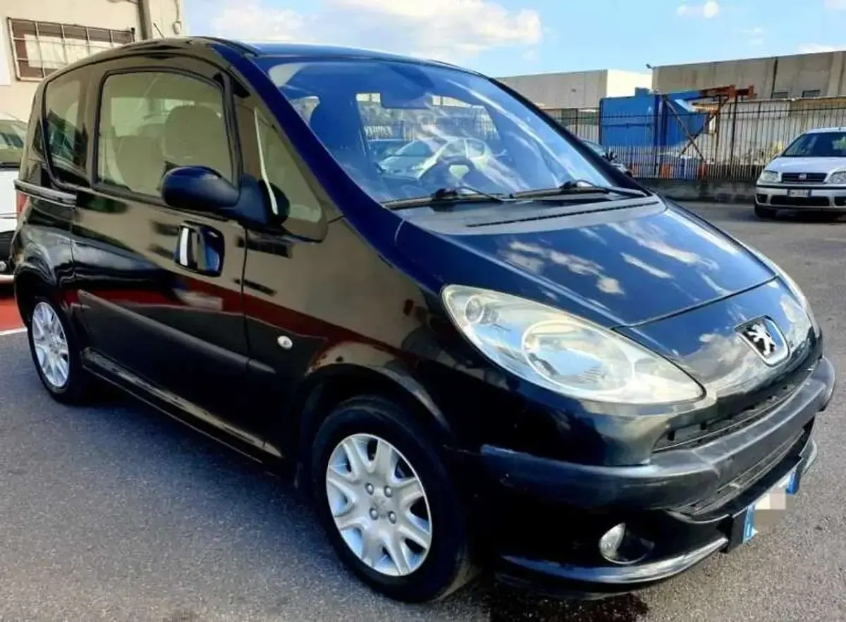 Usata Peugeot 1007 73 CV (53 kW) 2008 Nero Monovolume
