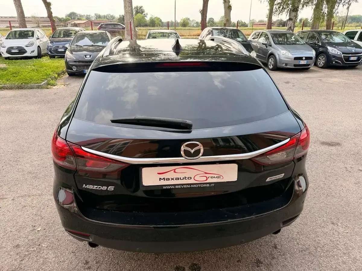 Usata Mazda 6 175 CV (128 kW) 2017 Nero Station wagon