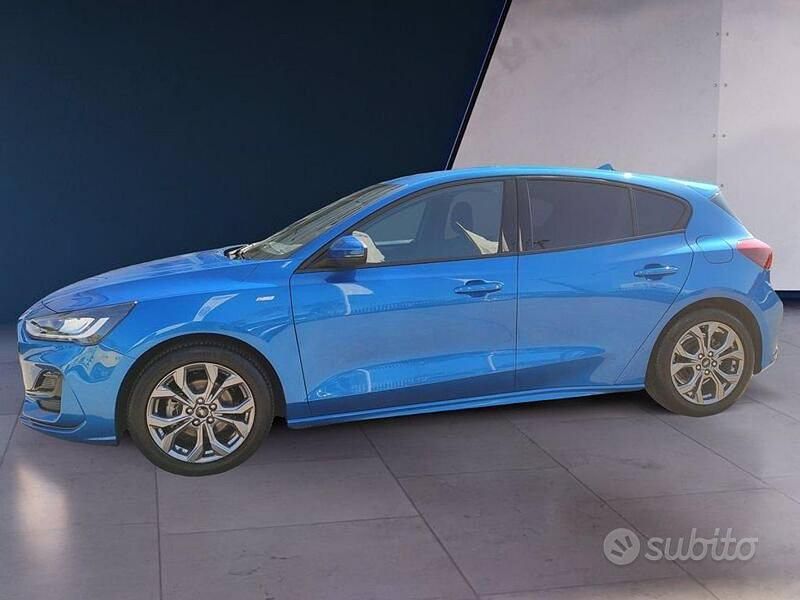 Usata Ford Focus ST-Line X 125 CV (91 kW) 2023 Blu Berlina