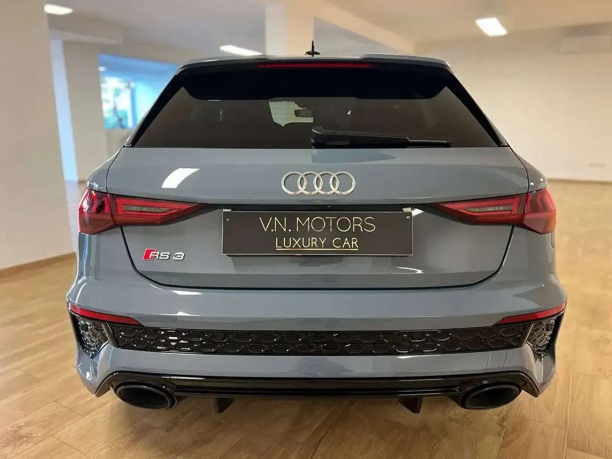 Usata Audi RS3 Performance 400 CV (294 kW) 2023 Grigio kemora cemento Berlina