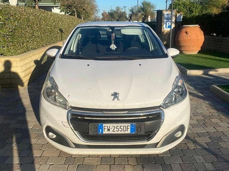 Usata Peugeot 208 Allure 75 CV (55 kW) 2016 Bianco Utilitaria