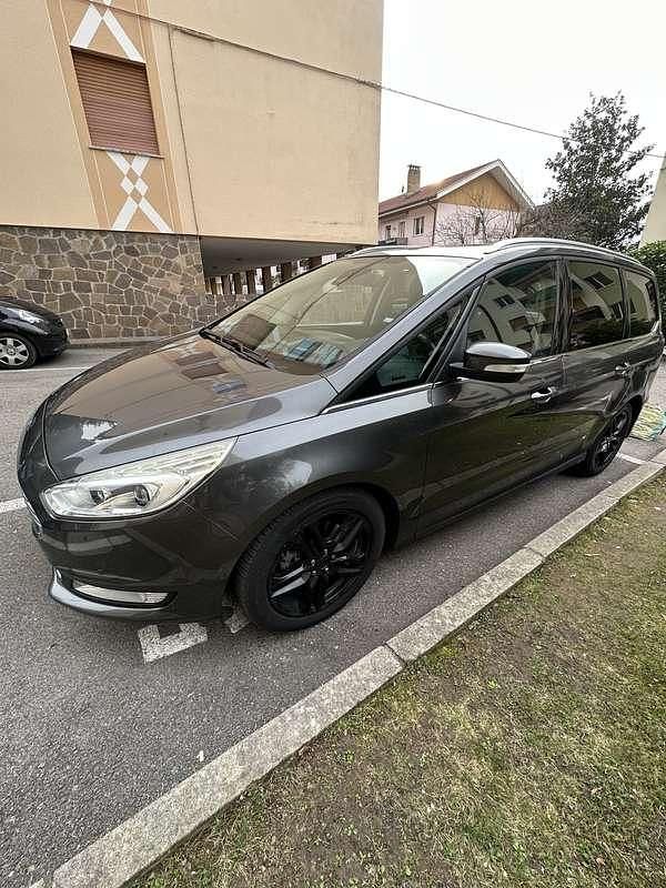 Usata Ford Galaxy Titanium 180 CV (132 kW) 2016 Marrone Monovolume