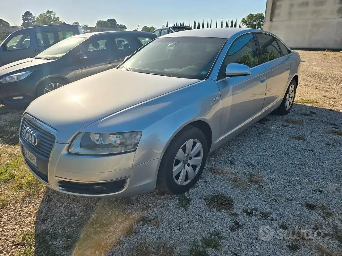 Usata Audi A6 140 CV (102 kW) 2005 Grigio Berlina