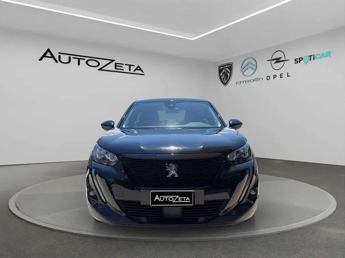 Usata Peugeot 2008 Active 131 CV (96 kW) 2022 Nero SUV