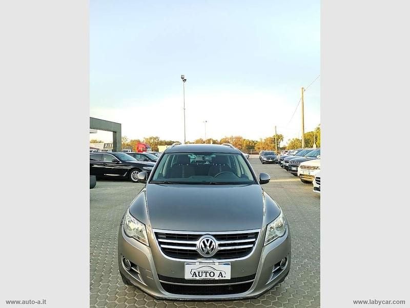 Usata VW Tiguan Sportline 140 CV (102 kW) 2010 Grigio SUV