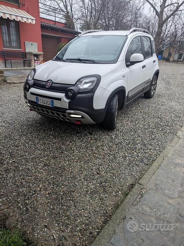 Usata Fiat Panda Cross Cross 95 CV (69 kW) 2016 Bianco Utilitaria