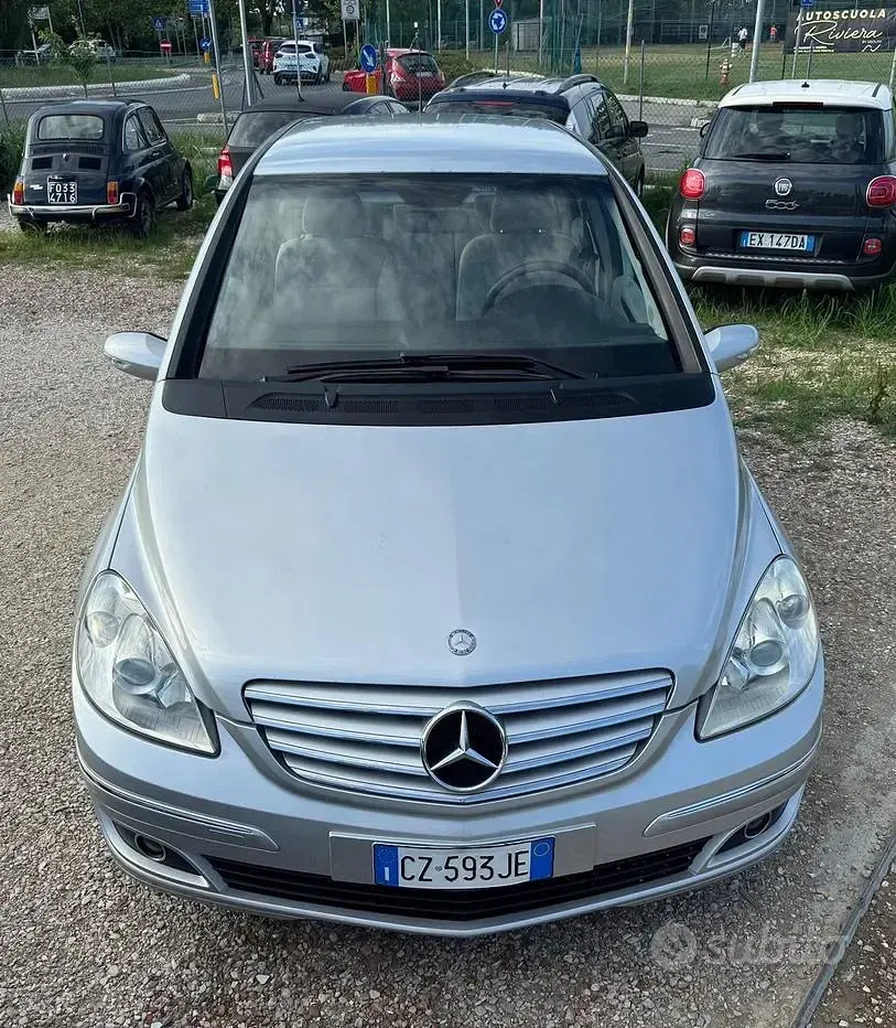Usata Mercedes B150 Chrome 95 CV (69 kW) 2006 Grigio Monovolume