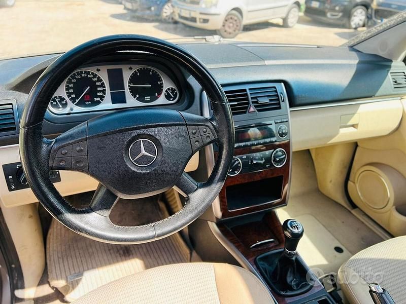 Usata Mercedes A200 Avantgarde 140 CV (102 kW) 2006 Grigio Berlina