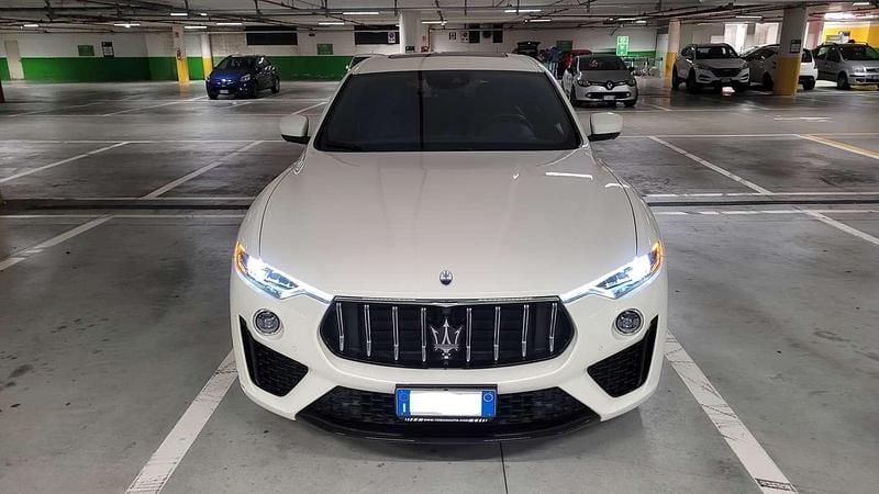 Begagnad Maserati Levante GT 330 HK (242 kW) 2022 Vit SUV