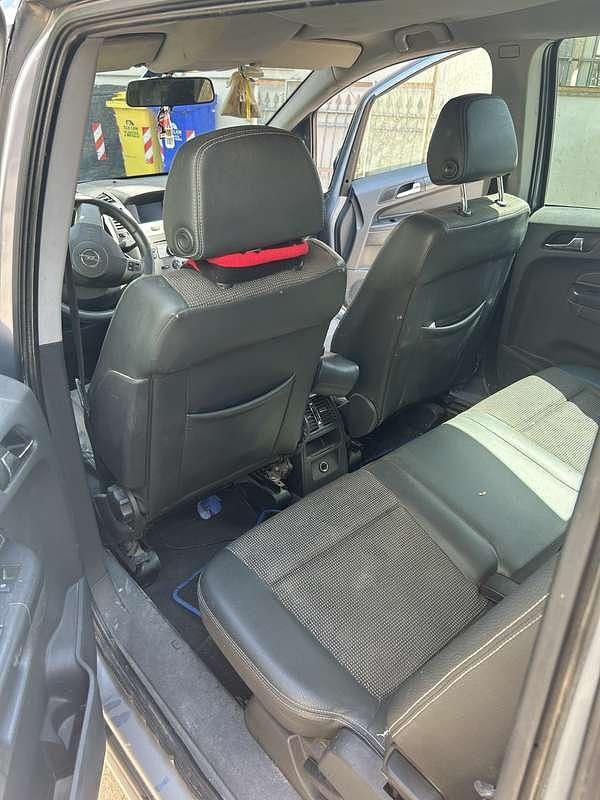 Usata Opel Zafira Cosmo 120 CV (88 kW) 2006 Monovolume