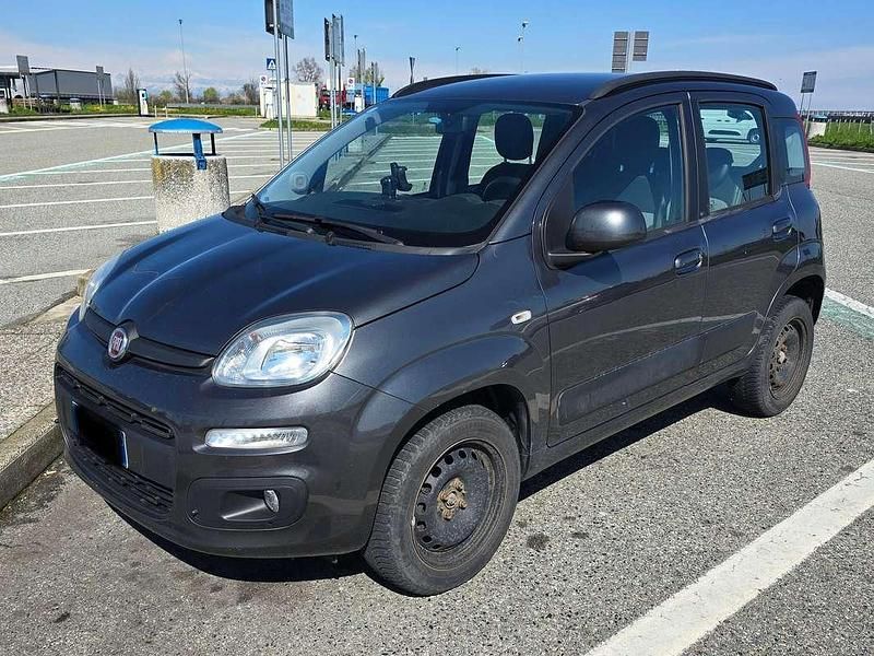 Usata Fiat Panda Lounge 80 CV (58 kW) 2017 Grigio Utilitaria