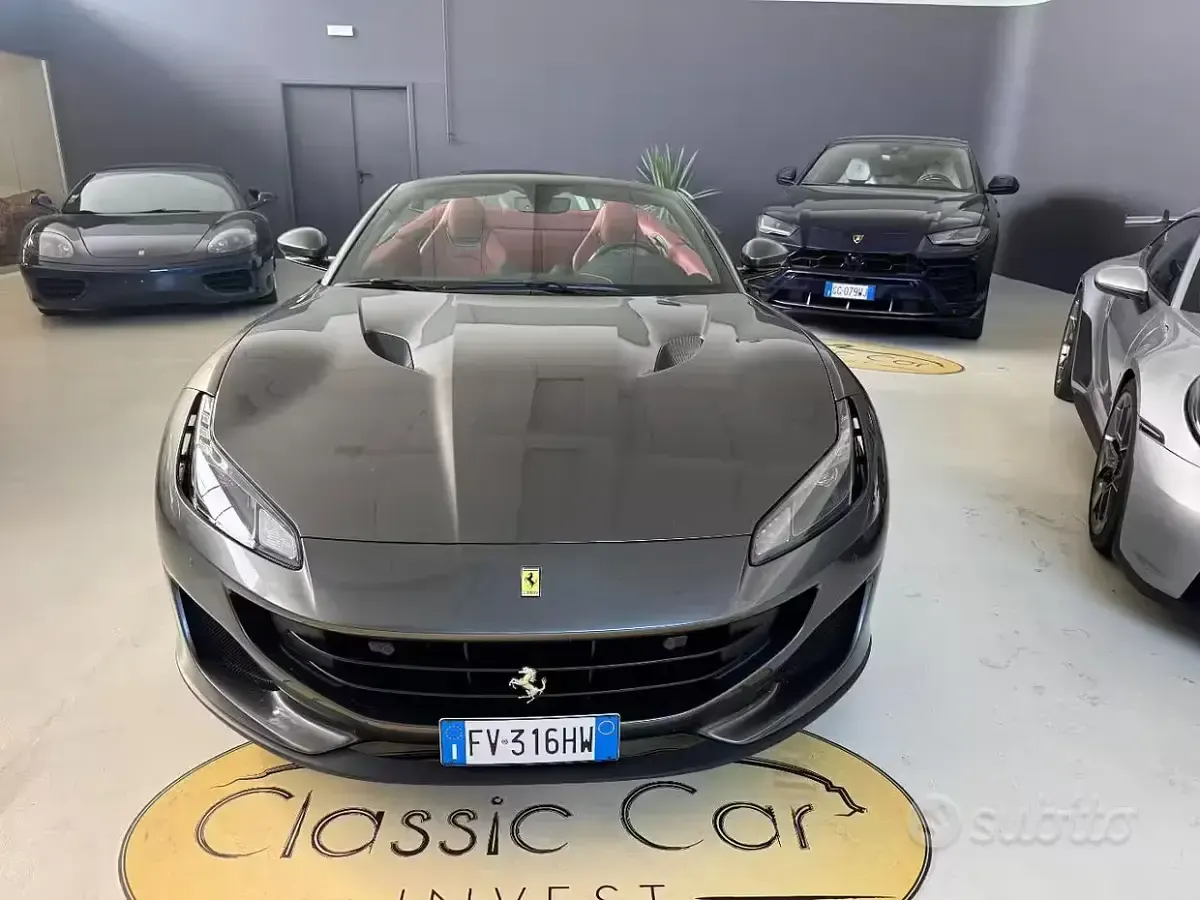 Usata Ferrari Portofino 600 CV (441 kW) 2019 Grigio Cabrio