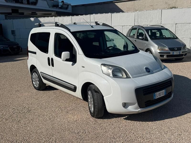 Usata Fiat Qubo Trekking 95 CV (69 kW) 2012 Bianco Monovolume