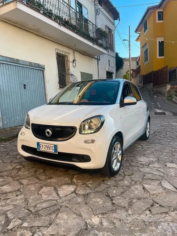 Usata Smart ForFour Passion 71 CV (52 kW) 2015 Bianco Utilitaria