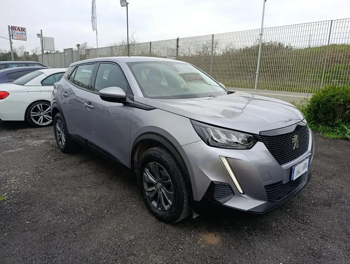 Usata Peugeot 2008 Active 131 CV (96 kW) 2021 Grigio SUV