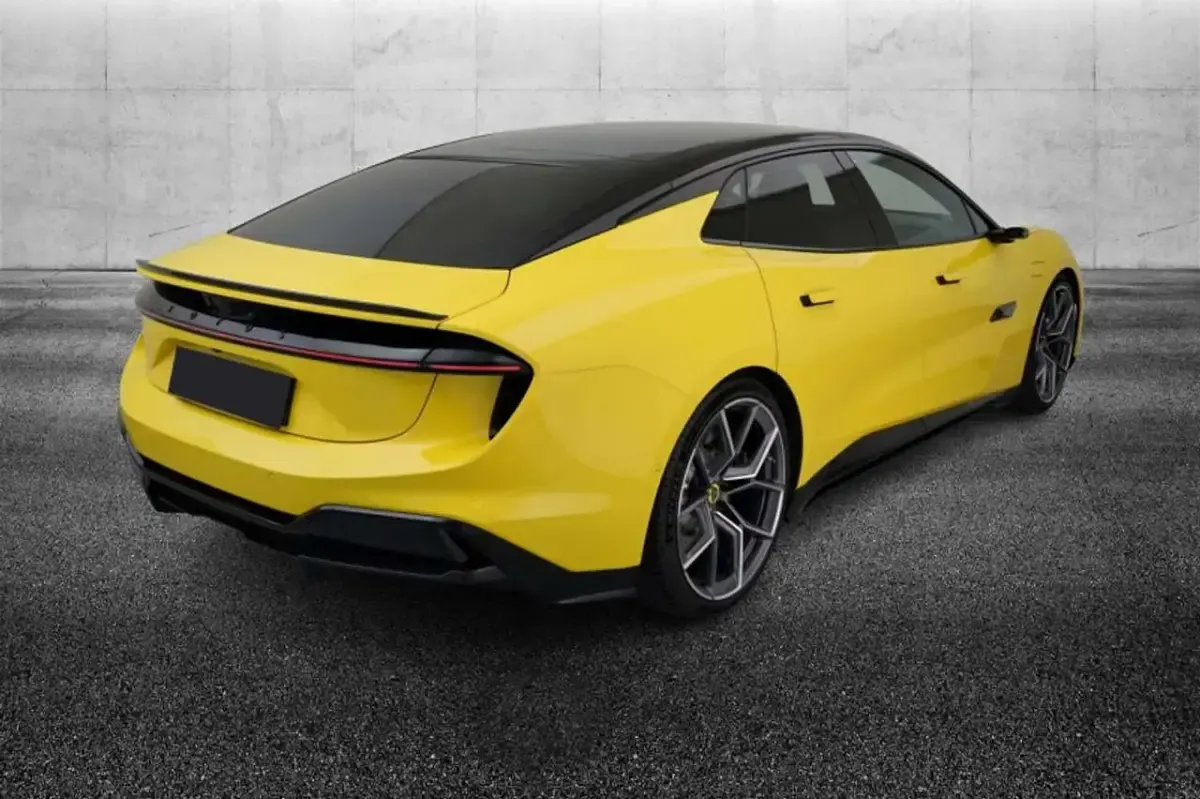 Usata Lotus Emeya 450 kW (612 CV) 2024 Giallo Utilitaria