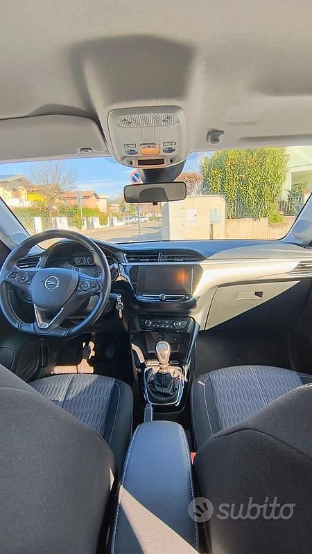 Usata Opel Corsa Edition 100 CV (73 kW) 2023 Blu Berlina