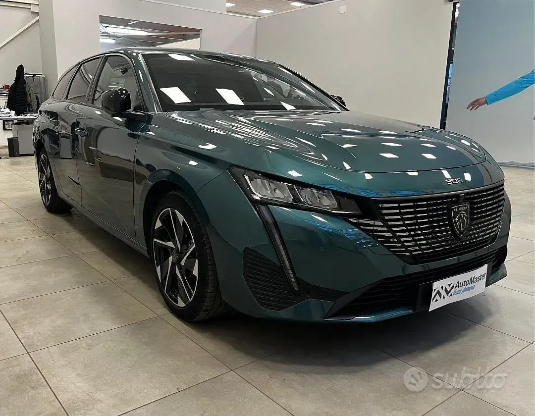 Usata Peugeot 308 Allure 131 CV (96 kW) 2022 Blu Station wagon