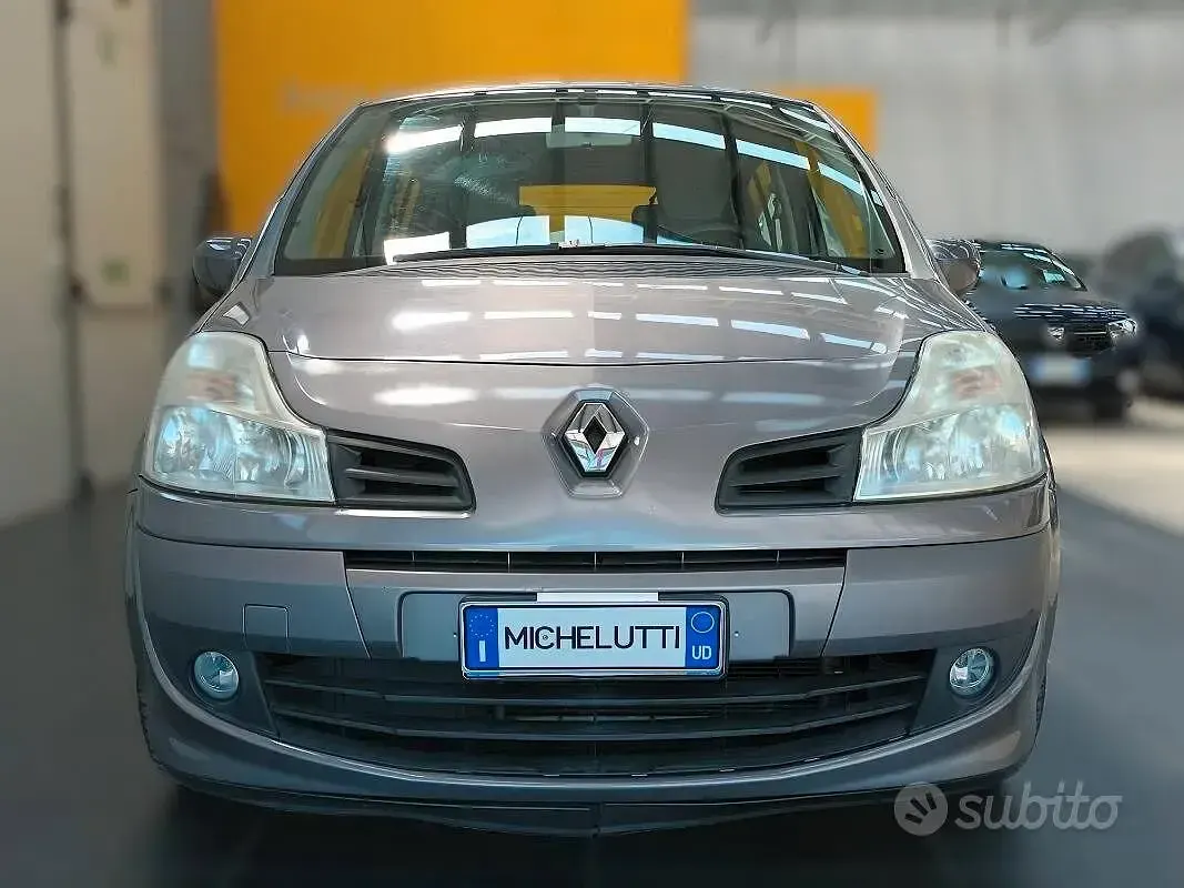 Usata Renault Modus Dynamique 75 CV (55 kW) 2009 Grigio Monovolume