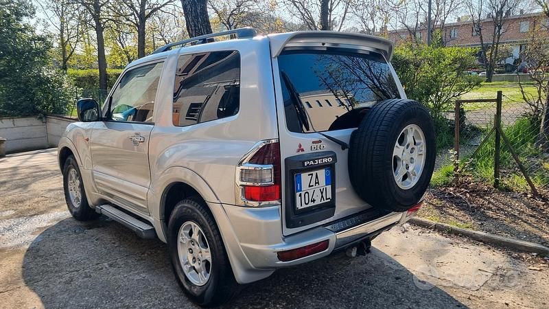 Usata Mitsubishi Pajero 2000 SUV
