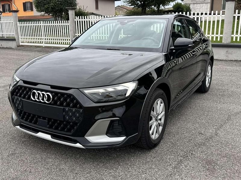 Usata Audi A1 Ambiente 95 CV (69 kW) 2023 Nero Berlina