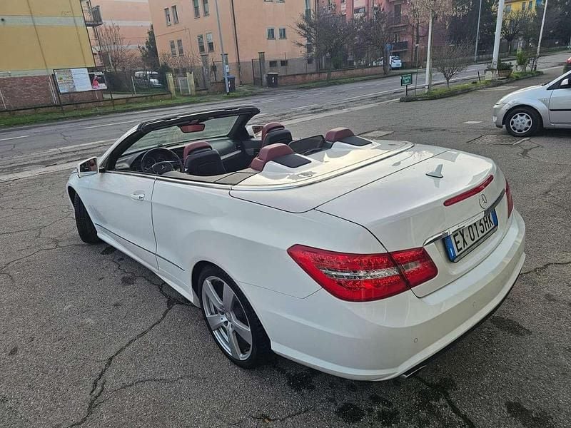 Usata Mercedes E220 Premium 170 CV (125 kW) 2014 Bianco Cabrio