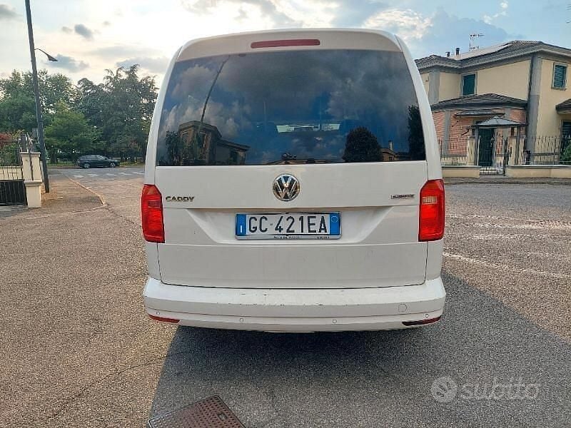 Usata VW Caddy Maxi Business 110 CV (80 kW) 2020 Bianco Monovolume