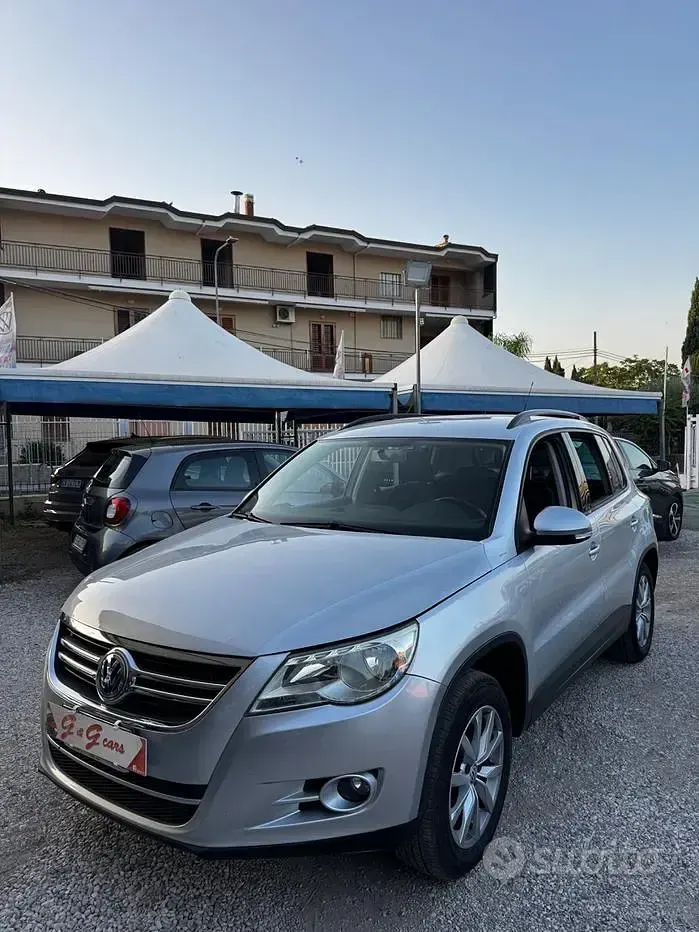 Usata VW Tiguan Trendline 140 CV (102 kW) 2010 Grigio SUV