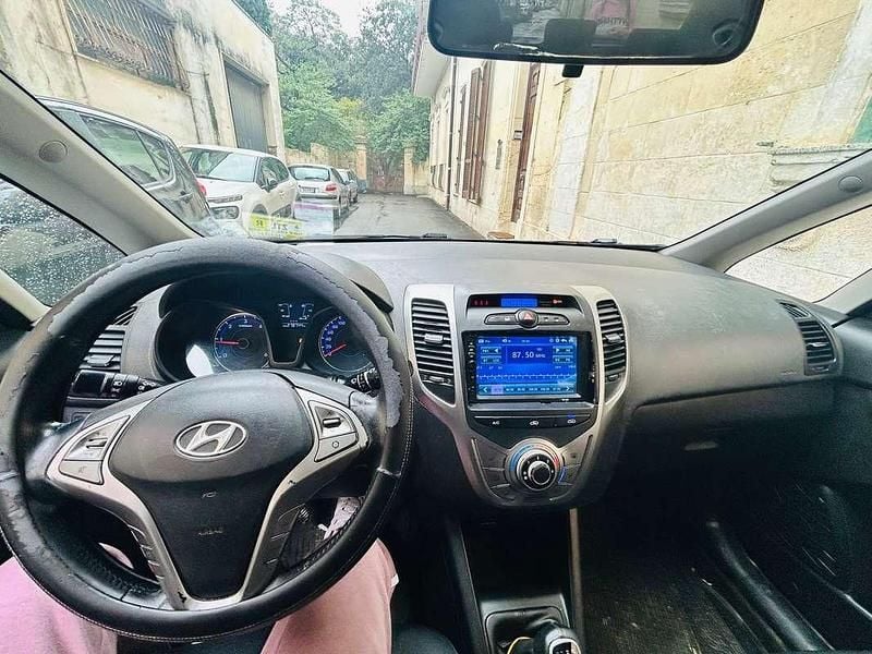 Occasion Hyundai ix20 Style 90 ch (66 kW) 2011 Argent Citadine