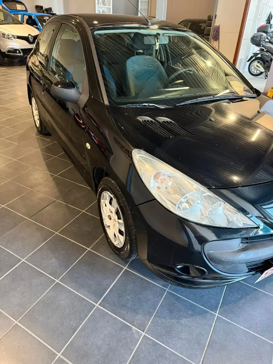 Usata Peugeot 206 57 CV (41 kW) 2012 Nero Berlina