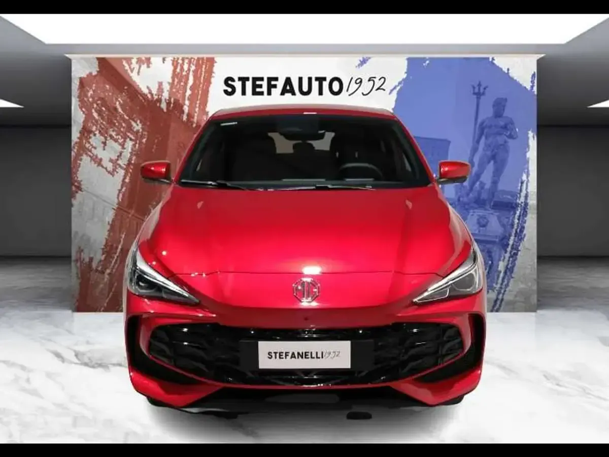 Nuova MG MG3 Luxury 102 CV (75 kW) 2026 Rosso diamond Utilitaria