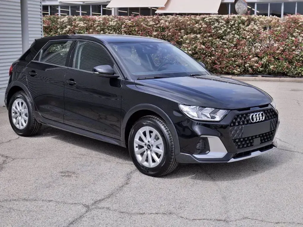 Nuova Audi A1 Business 116 CV (85 kW) 2026 Nero SUV