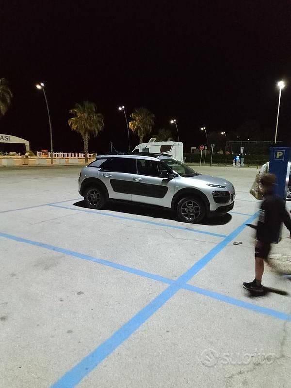 Usata Citroën C4 92 CV (67 kW) 2017 Grigio SUV