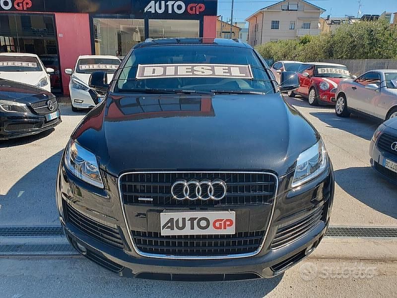 Nero Usata 2008 Audi Q7 S-line plus SUV | 9900 € (Molto cara) - Immagine 1/4