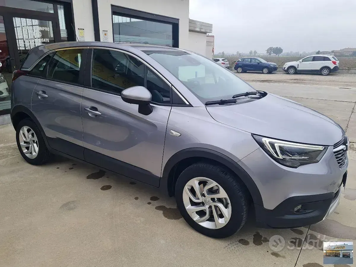 Usata Opel Crossland X Innovation 121 CV (88 kW) 2020 Argento SUV