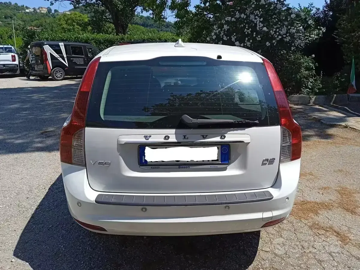 Usata Volvo V50 101 CV (74 kW) 2011 Bianco Station wagon