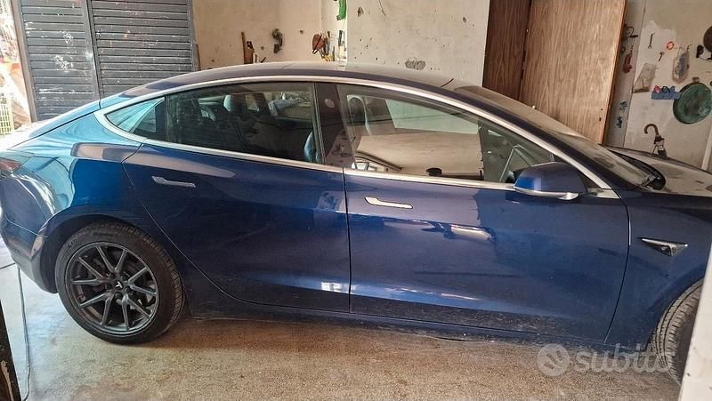 Usata Tesla Model 3 366 kW (498 CV) 2019 Blu Berlina
