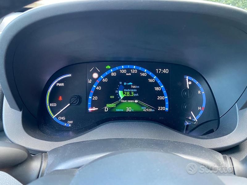 Usata Toyota Yaris Cross Trend 92 CV (67 kW) 2021 Blu/azzurro SUV