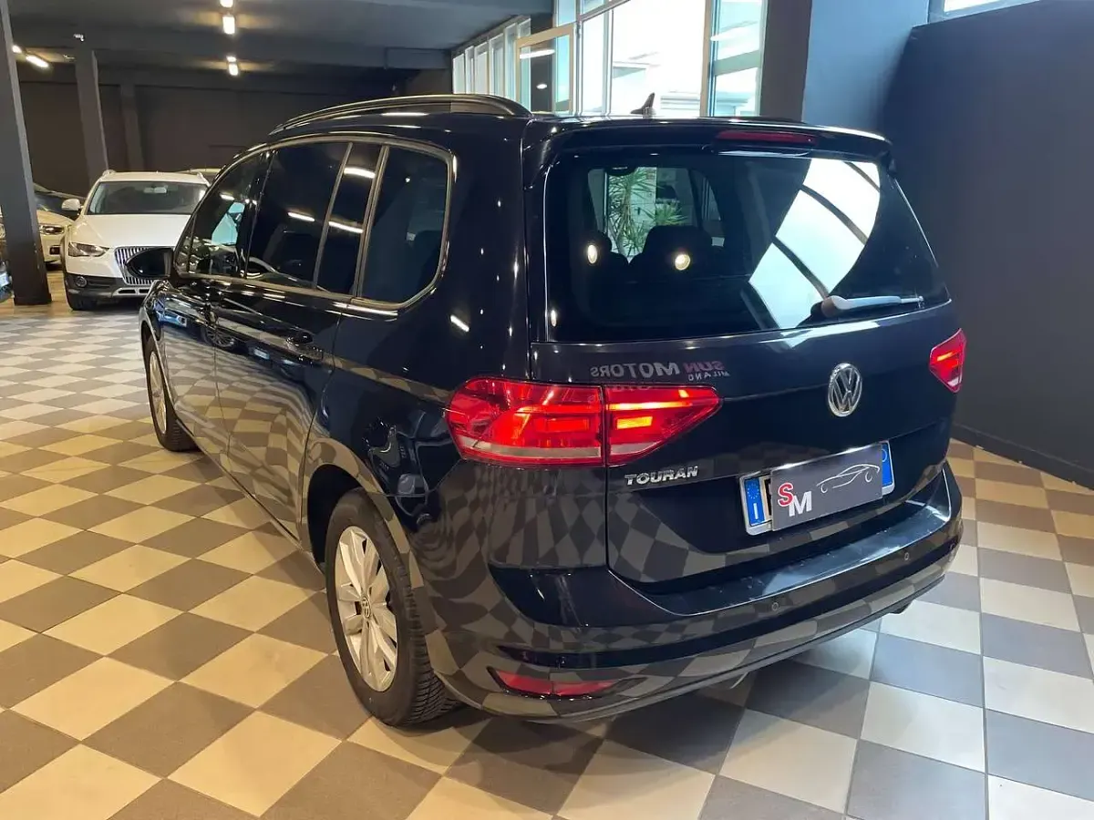 Usata VW Touran Executive 116 CV (85 kW) 2019 Nero Monovolume