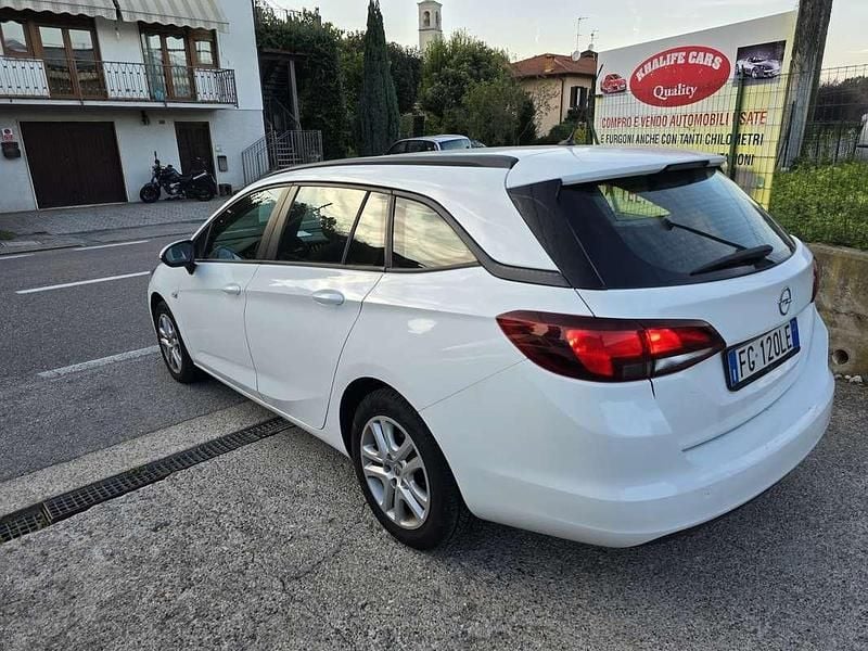 Usata Opel Astra 101 CV (74 kW) 2016 Bianco Station wagon
