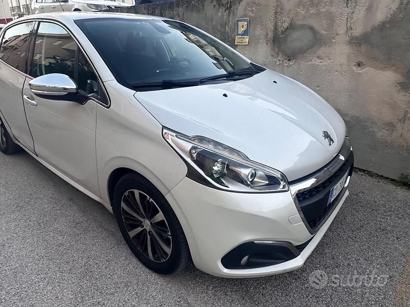 Brugt Peugeot 208 82 HK (60 kW) 2024 Hvid Hatchback