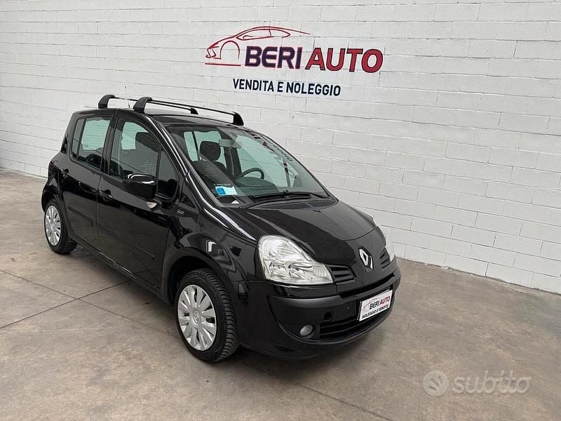Usata Renault Modus 74 CV (54 kW) 2011 Nero Monovolume