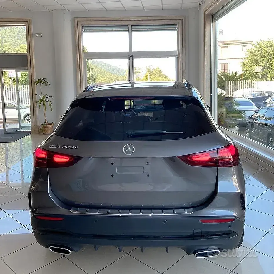 Usata Mercedes GLA200 AMG Line Premium 150 CV (110 kW) 2024 Grigio SUV